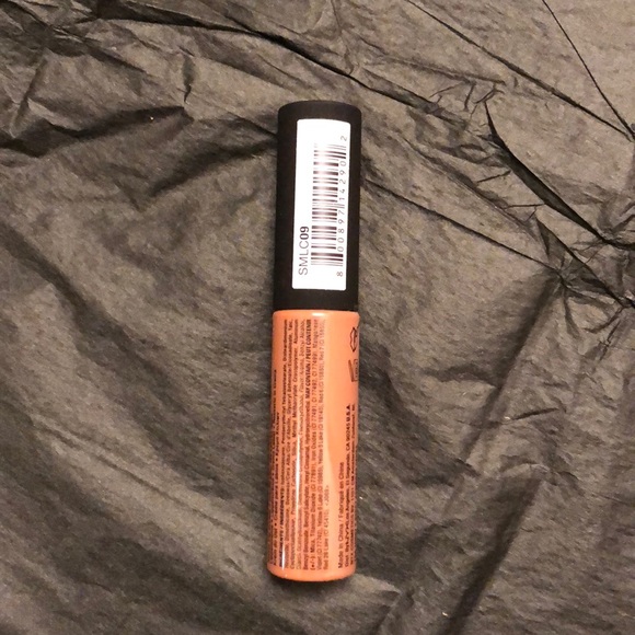 NYX Soft Matte Lip Cream in shade Abu Dhabi - Picture 2 of 3